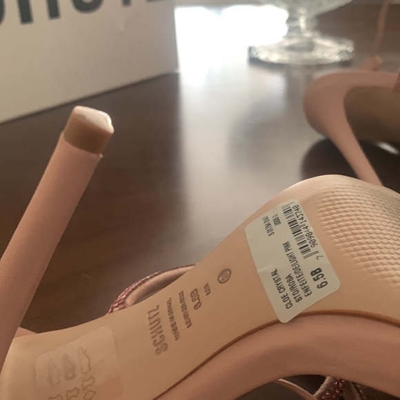 New!‼️ Schutz
Cloe Crystal-Embellished Lace-Up Sandals - Picture 11 of 13